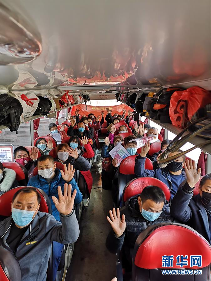 （做好六穩工作 應對復雜局面&middot;圖文互動）（1）四川：&ldquo;點對點、一站式&rdquo;送農民工安全返崗