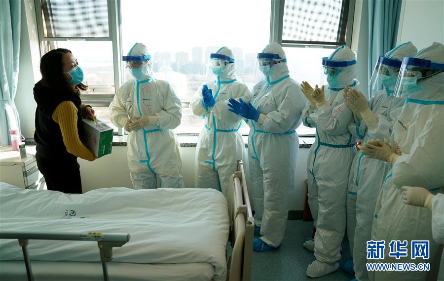 （新華全媒頭條&middot;圖文互動）（6）&ldquo;與國家同舟，與人民共濟(jì)&rdquo;&mdash;&mdash;新冠肺炎重癥救治同濟(jì)醫(yī)院戰(zhàn)&ldquo;疫&rdquo;直擊