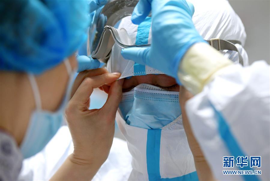 （新華全媒頭條&middot;圖文互動）（10）&ldquo;與國家同舟，與人民共濟(jì)&rdquo;&mdash;&mdash;新冠肺炎重癥救治同濟(jì)醫(yī)院戰(zhàn)&ldquo;疫&rdquo;直擊