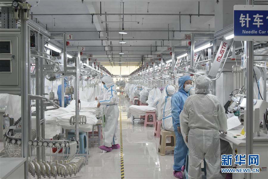 （決戰決勝脫貧攻堅&middot;圖文互動）（2）防疫有保障 脫貧有底氣&mdash;&mdash;甘肅一批扶貧車間成為戰疫&ldquo;兵工廠&rdquo;