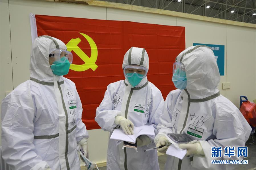 （新華全媒頭條&middot;圖文互動）（2）滄海橫流 英雄本色&mdash;&mdash;致敬抗疫一線的勇士們