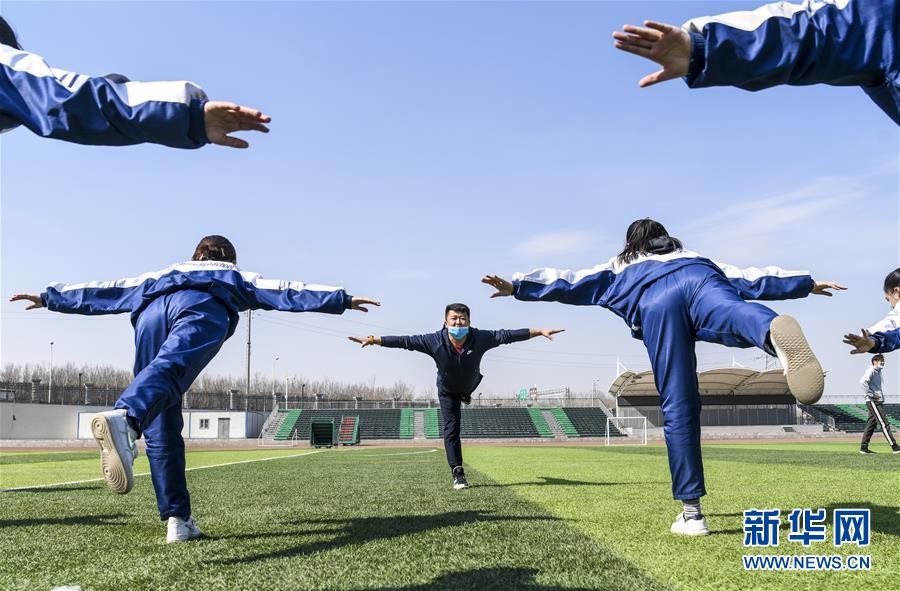 (圖文互動)(8)“早”安同學,“早”安老師!——新疆初高中畢業(yè)班復課一周回訪見聞