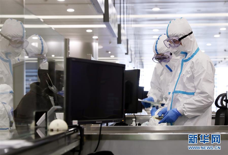 （聚焦疫情防控&middot;圖文互動）（4）用青春筑牢防疫&ldquo;長城&rdquo;&mdash;&mdash;上海青年突擊隊嚴守浦東國際機場第一線