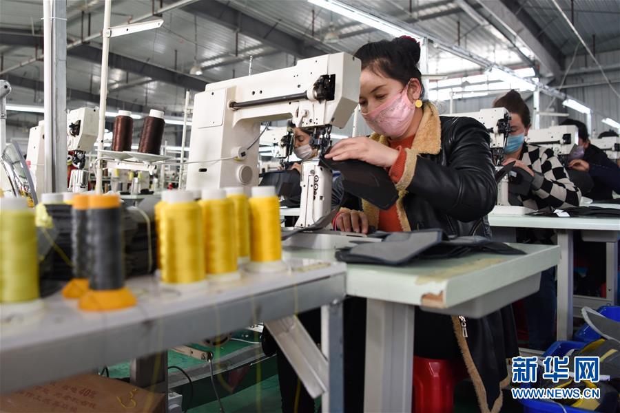 （決戰決勝脫貧攻堅&middot;圖文互動）（4）決戰昆侖&mdash;&mdash;新疆聚焦10個未摘帽縣展開深度貧困攻堅戰 