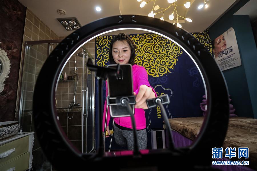 （在習(xí)近平新時(shí)代中國特色社會主義思想指引下&mdash;&mdash;新時(shí)代新作為新篇章&middot;習(xí)近平總書記關(guān)切事&middot;圖文互動）（1）打開生活的正確方式：更衛(wèi)生、更健康！