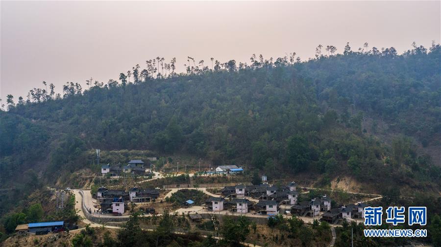 （決戰(zhàn)決勝脫貧攻堅&middot;圖文互動）（10）&ldquo;孩子再也不用學(xué)打獵了&rdquo;&mdash;&mdash;拉祜族女獵手告別狩獵