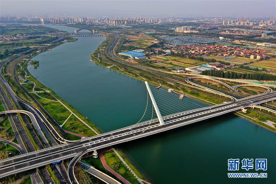 （在習近平新時代中國特色社會主義思想指引下&mdash;&mdash;新時代新作為新篇章&middot;習近平總書記關切事&middot;圖文互動）（1）在高質量轉型發展中&ldquo;晉&rdquo;快奔跑