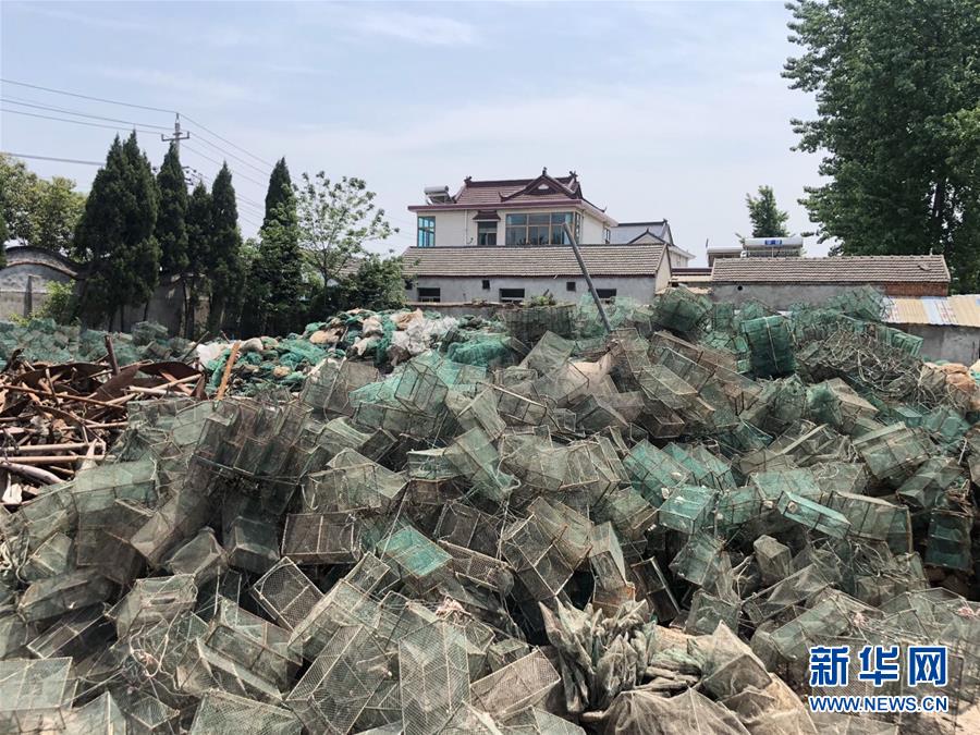 （新華視點&middot;圖文互動）（1）偷捕現象未絕，&ldquo;江鮮&rdquo;仍在高價交易&mdash;&mdash;長江&ldquo;禁漁令&rdquo;實施近半年追蹤