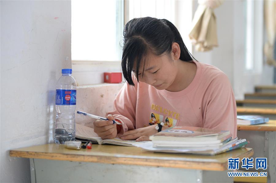 （在習(xí)近平新時(shí)代中國(guó)特色社會(huì)主義思想指引下&mdash;&mdash;新時(shí)代新作為新篇章&middot;習(xí)近平總書記關(guān)切事&middot;圖文互動(dòng)）（2）戰(zhàn)洪魔　保安全&mdash;&mdash;近期防汛救災(zāi)熱點(diǎn)觀察