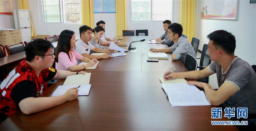  （新華全媒頭條&middot;圖文互動）（4）青春，在希望的田野上&mdash;&mdash;大別山區尋訪&ldquo;城歸&rdquo;大學畢業生