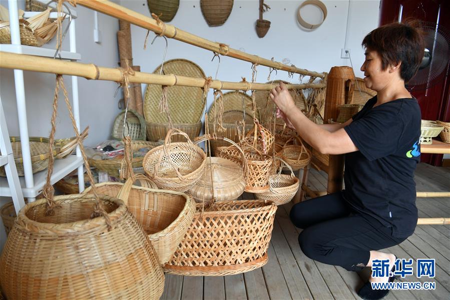 （新華全媒頭條&middot;走向我們的小康生活&middot;圖文互動）（10）大山深處有&ldquo;新家&rdquo;&mdash;&mdash;大別山村繪出現代版&ldquo;富春山居圖&rdquo;