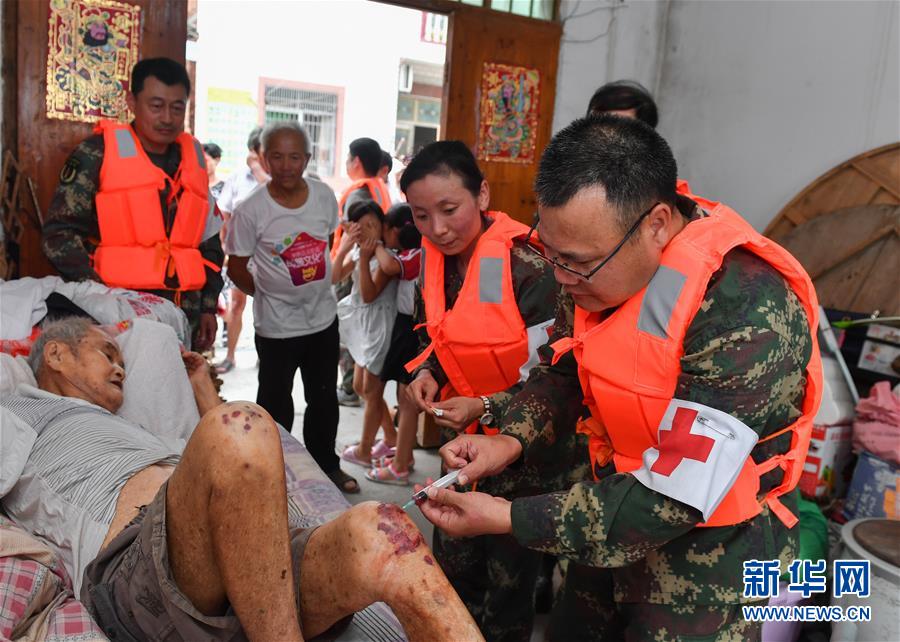 （防汛抗洪&middot;圖文互動）（5）穿梭&ldquo;孤島&rdquo;的火箭軍醫療隊