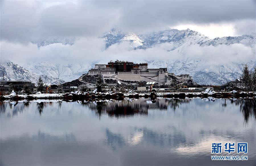 （在習(xí)近平新時代中國特色社會主義思想指引下&mdash;&mdash;新時代新作為新篇章&middot;習(xí)近平總書記關(guān)切事&middot;圖文互動）（3）綠色映底蘊(yùn)，山水見初心&mdash;&mdash;生態(tài)優(yōu)先、綠色發(fā)展持續(xù)造福群眾美好生活