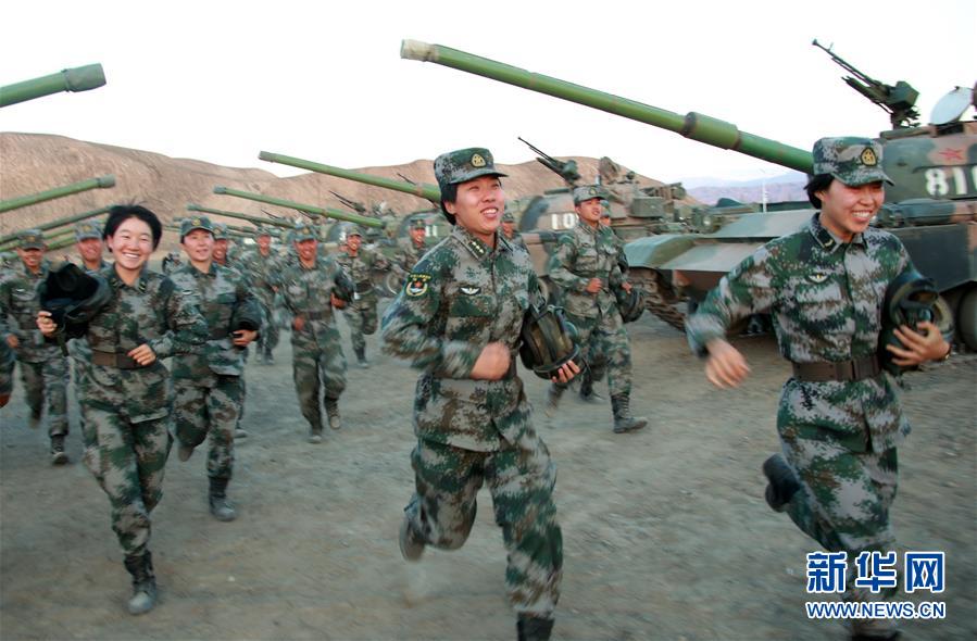 (圖文互動(dòng))(6)邊疆軍營(yíng)“花木蘭”——記“最美新時(shí)代革命軍人”馬和帕麗