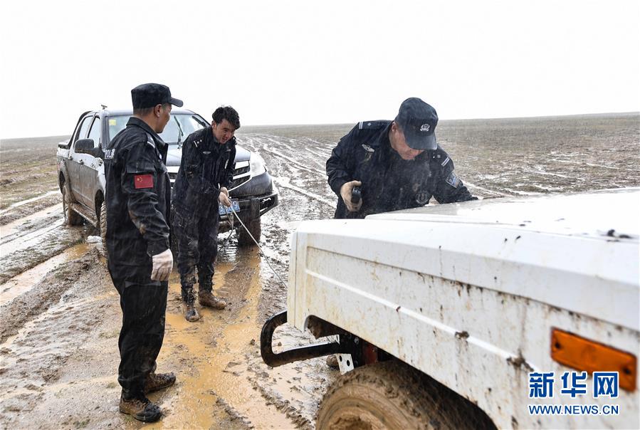 （圖文互動）（4）記者手記：可可西里，&ldquo;挪&rdquo;向&ldquo;藏羚羊大產(chǎn)房&rdquo;的14個半小時