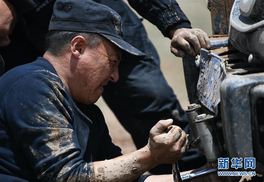 （圖文互動）（5）記者手記：可可西里，&ldquo;挪&rdquo;向&ldquo;藏羚羊大產(chǎn)房&rdquo;的14個半小時