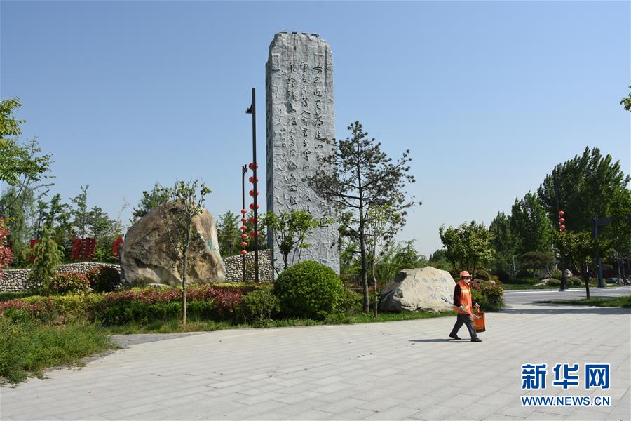 （新華視點(diǎn)&middot;圖文互動(dòng)）（3）警惕重金&ldquo;移石造景&rdquo;之風(fēng)：有的景觀(guān)石一塊逾百萬(wàn)元