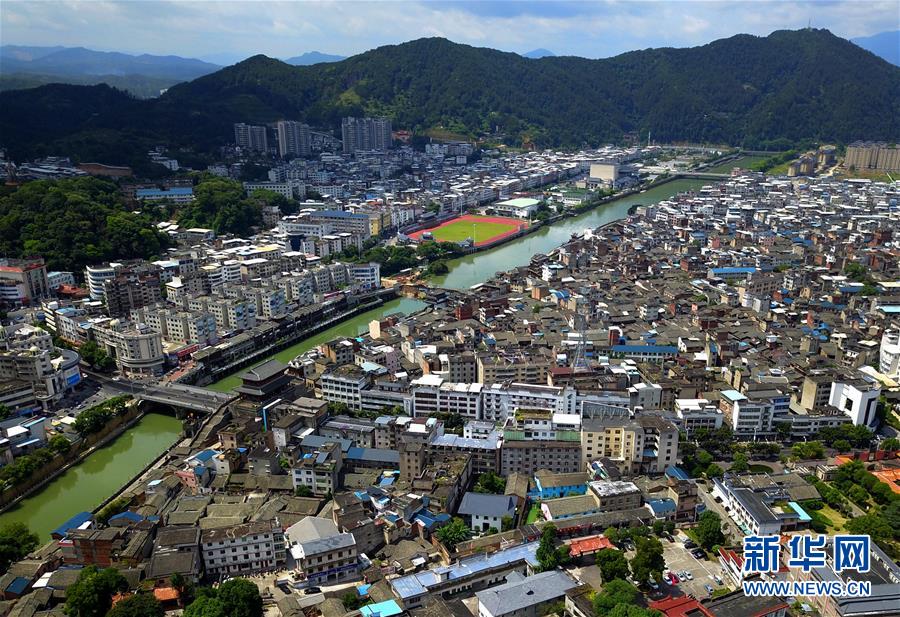 （走向我們的小康生活&middot;圖文互動）（2）&ldquo;紅土地&rdquo;越來越紅火&mdash;&mdash;福建老區蘇區發展新貌掠影