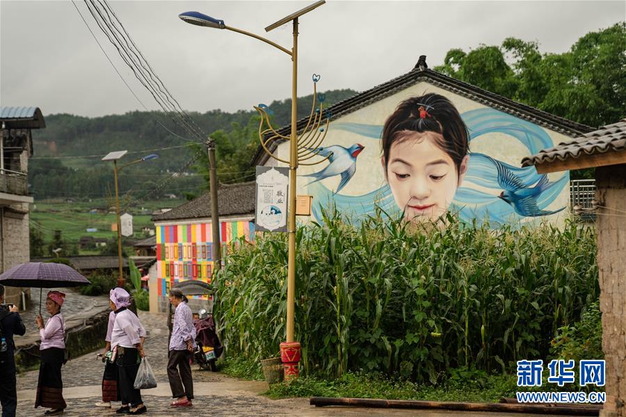 （決戰決勝脫貧攻堅&middot;圖文互動）（4）眼前的生活就是詩和遠方&mdash;&mdash;藝術引領云南傣族山村蝶變