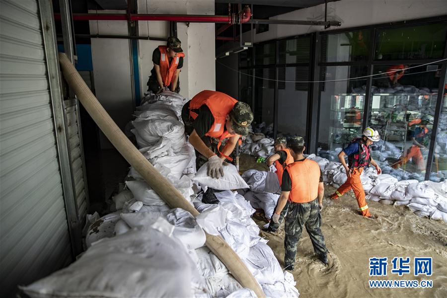 （防汛抗洪&middot;圖文互動(dòng)）（7）筑起防大汛的堅(jiān)強(qiáng)防線&mdash;&mdash;重慶防御長江、嘉陵江過境洪峰現(xiàn)場記錄