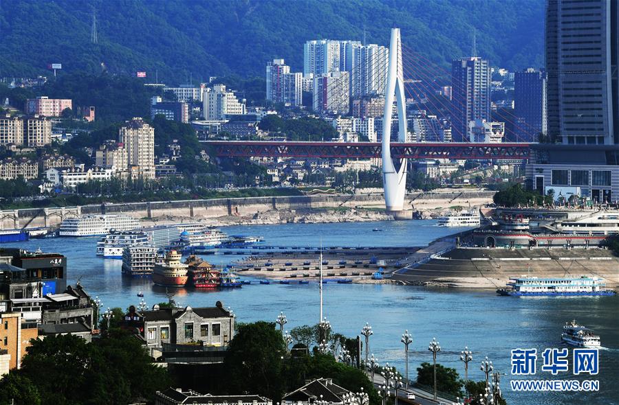 （新華全媒頭條&middot;走向我們的小康生活&middot;圖文互動）（1）大城大鄉的&ldquo;幸福協奏曲&rdquo;&mdash;&mdash;重慶推動高質量發展創造高品質生活紀事