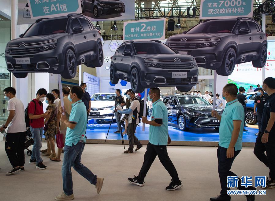 （在習(xí)近平新時(shí)代中國(guó)特色社會(huì)主義思想指引下&mdash;&mdash;新時(shí)代新作為新篇章&middot;習(xí)近平總書記關(guān)切事&middot;圖文互動(dòng)）（3）消費(fèi)回暖市聲新&mdash;&mdash;內(nèi)需動(dòng)力不斷釋放的市場(chǎng)觀察