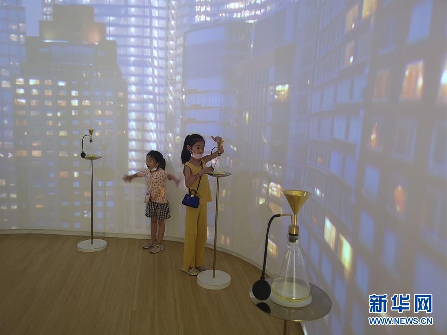 （在習(xí)近平新時(shí)代中國(guó)特色社會(huì)主義思想指引下&mdash;&mdash;新時(shí)代新作為新篇章&middot;習(xí)近平總書記關(guān)切事&middot;圖文互動(dòng)）（5）消費(fèi)回暖市聲新&mdash;&mdash;內(nèi)需動(dòng)力不斷釋放的市場(chǎng)觀察