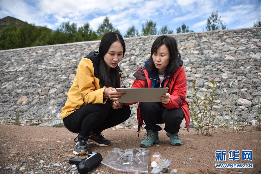 （熱點鮮報&middot;圖文互動）（1）科學也能很浪漫&mdash;&mdash;看&ldquo;女漢子&rdquo;如何在青藏高原做科考