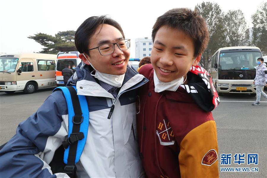 （抗疫一線醫務人員英雄群體&middot;圖文互動）（5）你的名字，我們的希望&mdash;&mdash;記國家援鄂抗疫醫療隊