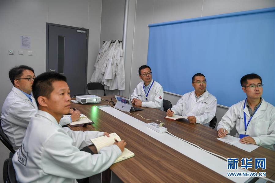 （在習(xí)近平新時代中國特色社會主義思想指引下&mdash;&mdash;新時代新作為新篇章&middot;習(xí)近平總書記關(guān)切事&middot;圖文互動）（1）終不悔為國為民，攀高峰只爭朝夕&mdash;&mdash;來自科學(xué)家們的動人故事