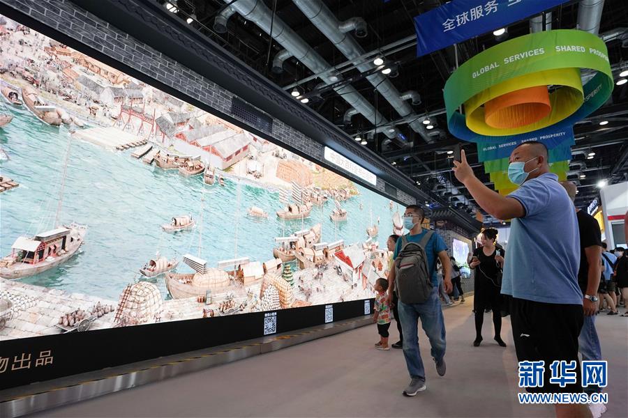 （新華全媒頭條&middot;圖文互動(dòng)）（13）奮斗結(jié)碩果，再寫新篇章&mdash;&mdash;寫在共和國(guó)71周年華誕之際