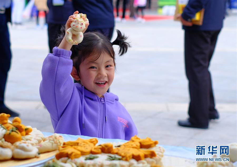 （圖文互動）（2）&ldquo;消費扶貧&rdquo;迎&ldquo;雙節&rdquo;