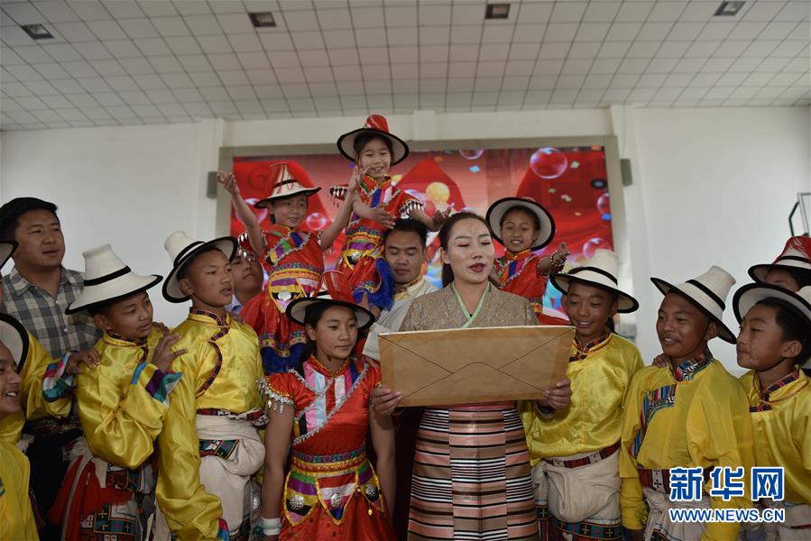 （集中連片特困地區(qū)貧困村調(diào)研行&middot;圖文互動(dòng)）（1）長(zhǎng)江源村人的兩個(gè)家和幸福夢(mèng)&mdash;&mdash;青海格爾木市長(zhǎng)江源村脫貧調(diào)查