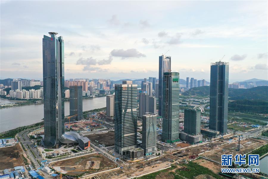 （在習近平新時代中國特色社會主義思想指引下&mdash;&mdash;新時代新作為新篇章&middot;習近平總書記關切事&middot;圖文互動）（13）我家大門常打開&mdash;&mdash;經濟特區全方位對外開放故事