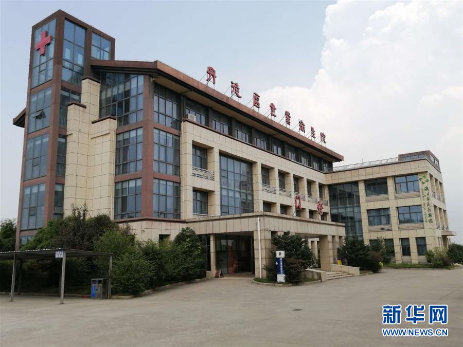 （習近平的小康故事&middot;新華網(wǎng)&middot;圖文互動）（1）&ldquo;真正解決好基層群眾看病難、看病貴問題&rdquo;&mdash;&mdash;習近平和群眾健康的故事