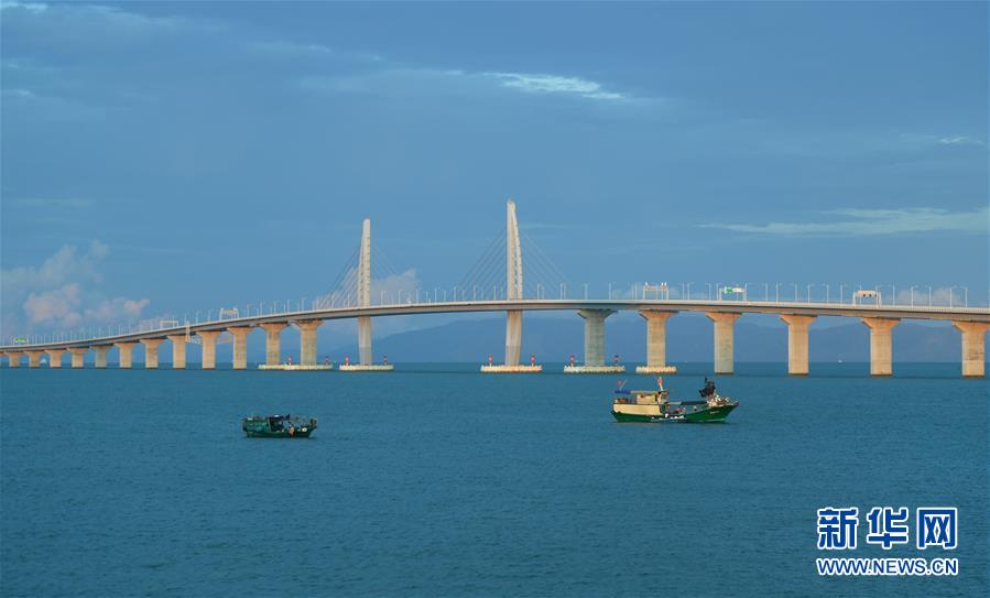 （新華全媒頭條&middot;圖文互動(dòng)）（9）偉大旗幟引領(lǐng)歷史巨變&mdash;&mdash;習(xí)近平新時(shí)代中國特色社會(huì)主義思想指引&ldquo;十三五&rdquo;經(jīng)濟(jì)社會(huì)發(fā)展述評(píng)