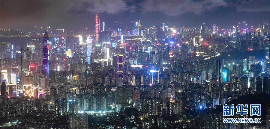 （新華全媒頭條&middot;圖文互動(dòng)）（18）偉大旗幟引領(lǐng)歷史巨變&mdash;&mdash;習(xí)近平新時(shí)代中國特色社會(huì)主義思想指引&ldquo;十三五&rdquo;經(jīng)濟(jì)社會(huì)發(fā)展述評(píng)