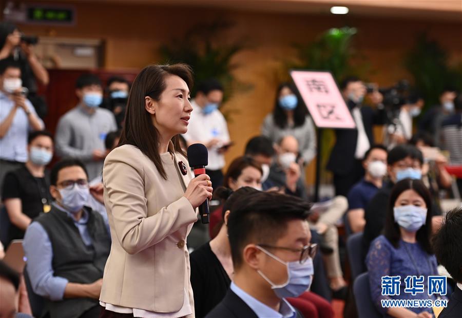 （兩會&middot;XHDW）（16）李克強(qiáng)出席記者會并回答中外記者提問