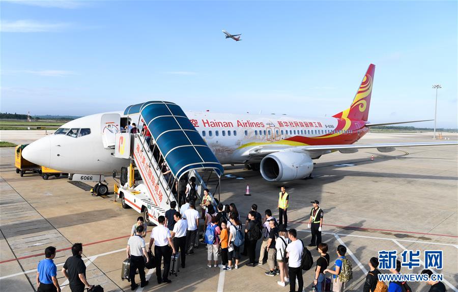 （在習近平新時代中國特色社會主義思想指引下&mdash;&mdash;新時代新作為新篇章&middot;總書記關切開放事&middot;圖文互動）（1）開放的故事講不完&mdash;&mdash;海南開放再&ldquo;提速&rdquo;