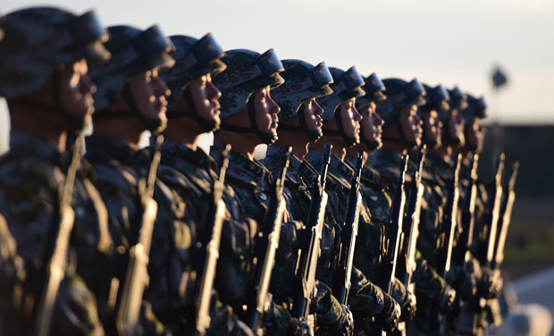 沙場今點(diǎn)兵！習(xí)近平檢閱部隊(duì)