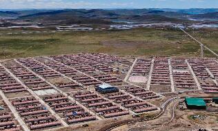 青?，敹啵狐S河源的幸福村