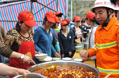 地震災區的中學生志愿者