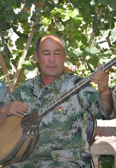 新疆喀什伽師縣托格拉克村麥海提&middot;艾山：農民夜校讓日子更有滋味