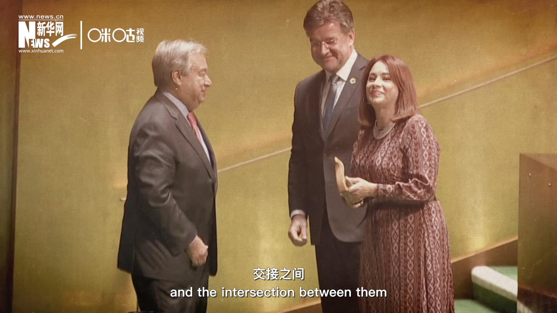 一起一落，交接之間，除了莊嚴(yán)的儀式感，更是使命的傳承。