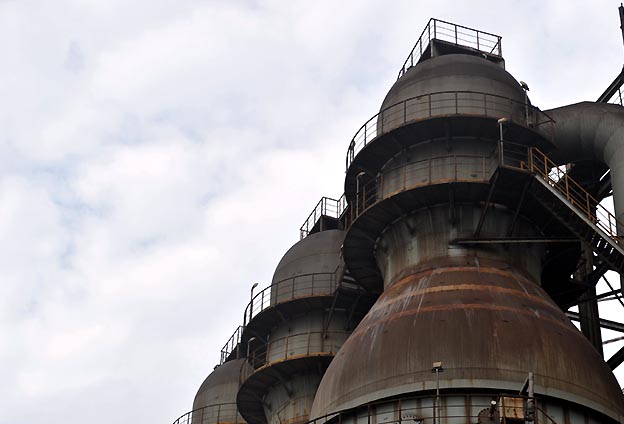 堅持以環保為前提，做到不環保不生產。