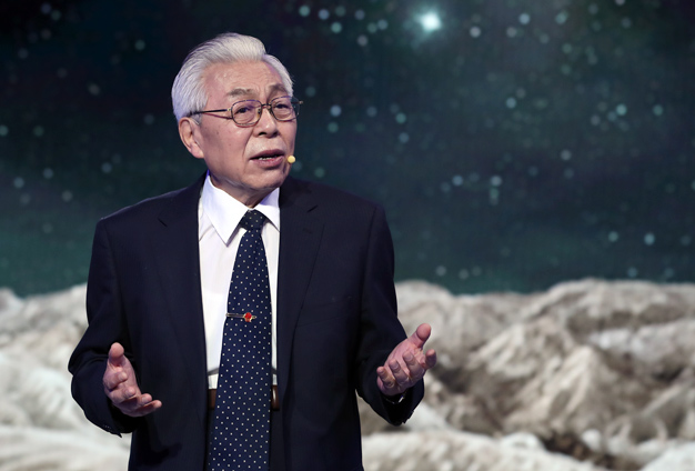 雖然已經(jīng)84歲了，但我還會(huì)加倍努力。