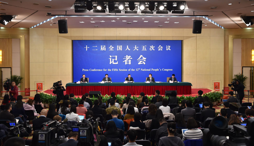 回放：三位全國人大相關負責人就&ldquo;民法總則草案&rdquo;答問