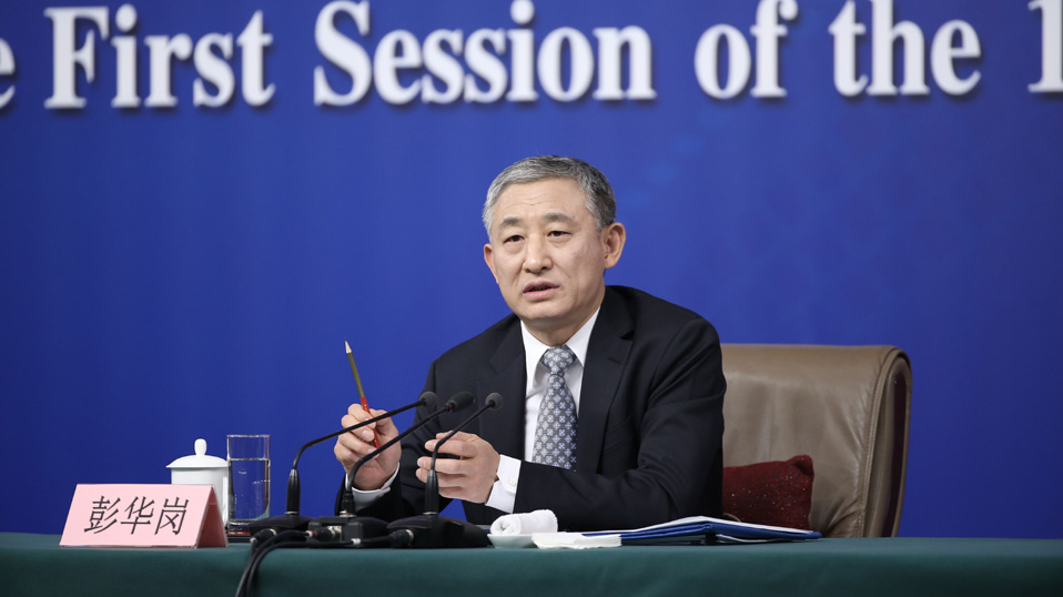 國(guó)資委副秘書(shū)長(zhǎng)、新聞發(fā)言人彭華崗