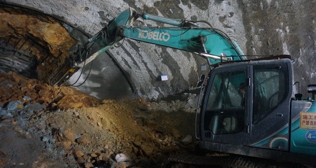 10.24公里！贛深高鐵&ldquo;第一長隧&rdquo;貫通！