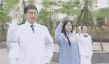 四川打疫苗神曲刷屏 《趕緊打》花絮來(lái)了！